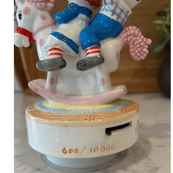 Vintage Raggedy Ann and Andy rocking rodeo horse music box Schmid #600 1982 - Picture 5 of 9